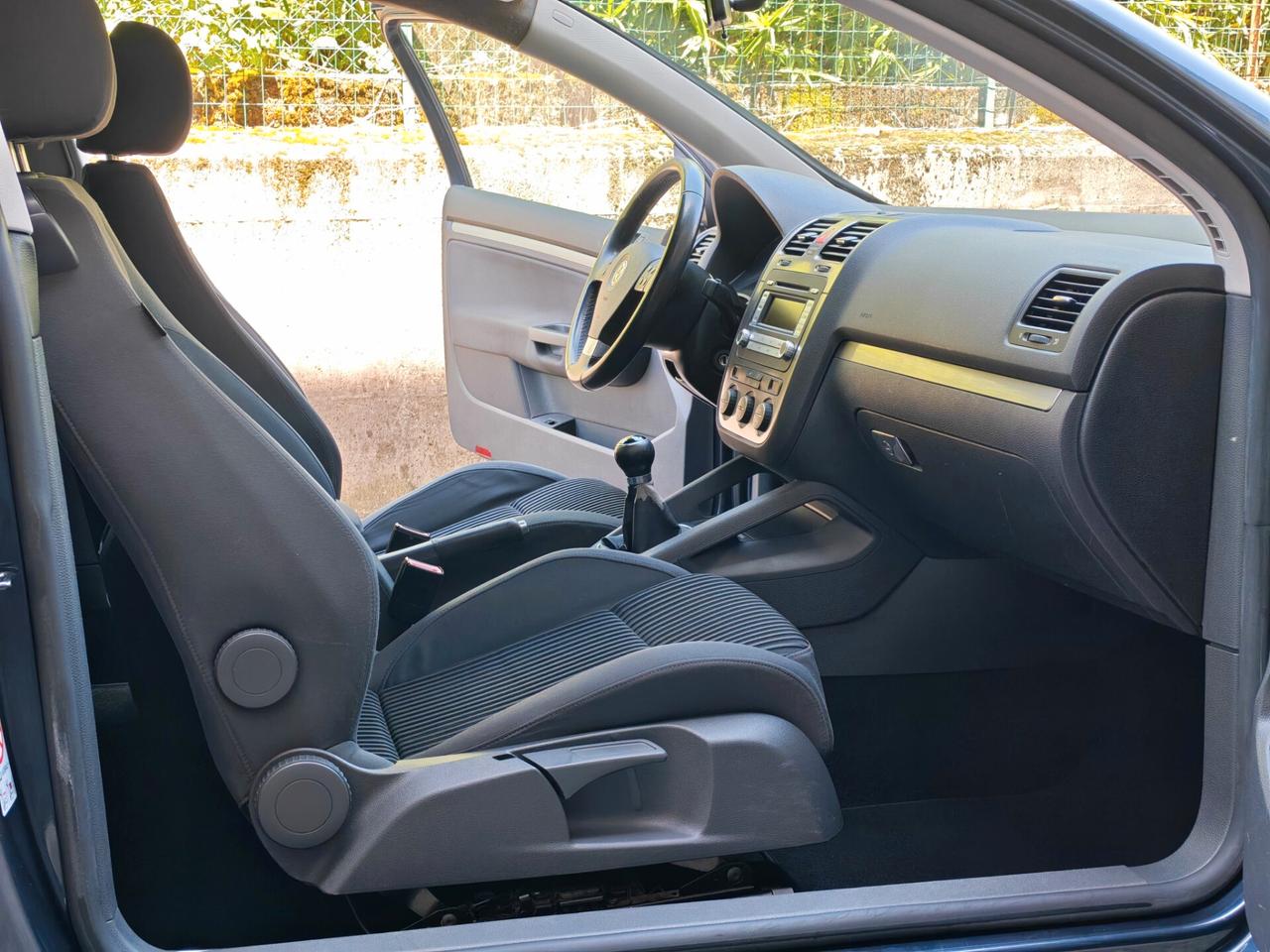 Volkswagen Golf 1.6 BENZINA 115cv / Uniproprietario