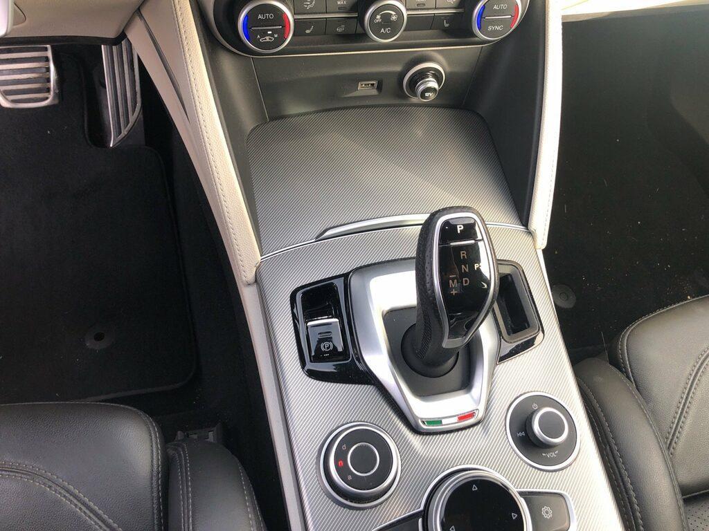 Alfa Romeo Stelvio 2.2 Turbo Veloce Q4 AT8