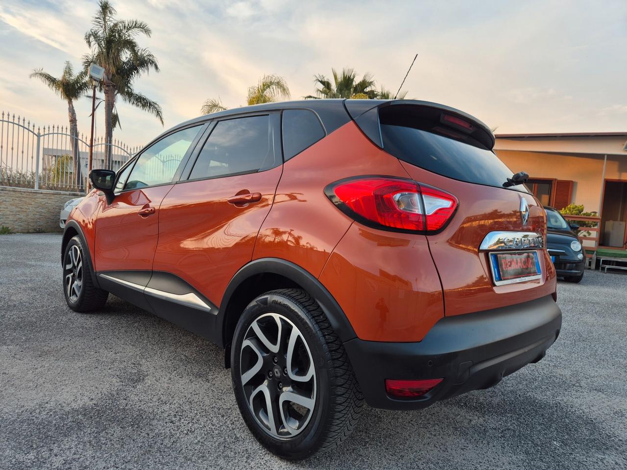 Renault CAPTUR 0.9 cc 90 CV FULL OPTIONAL NUOVA