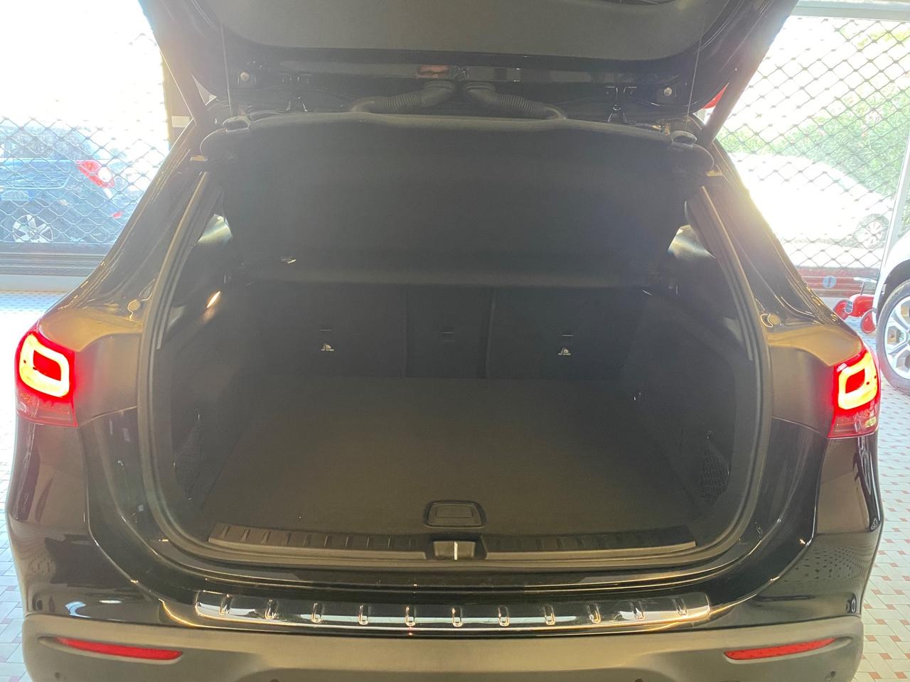 Mercedes-benz EQA 250 Sport Aziendale