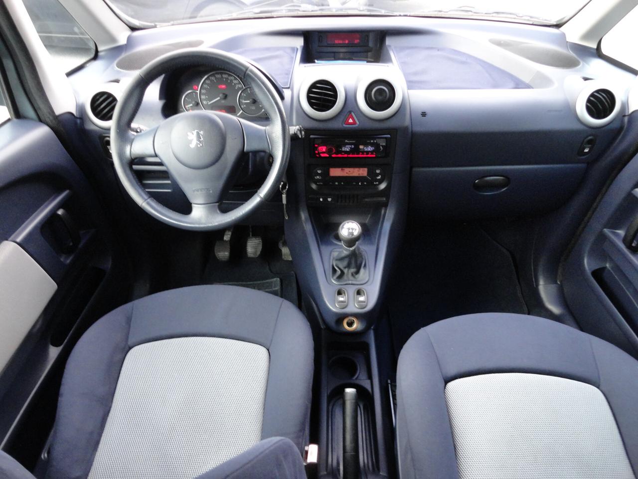 Peugeot 1007 1.4 Trendy