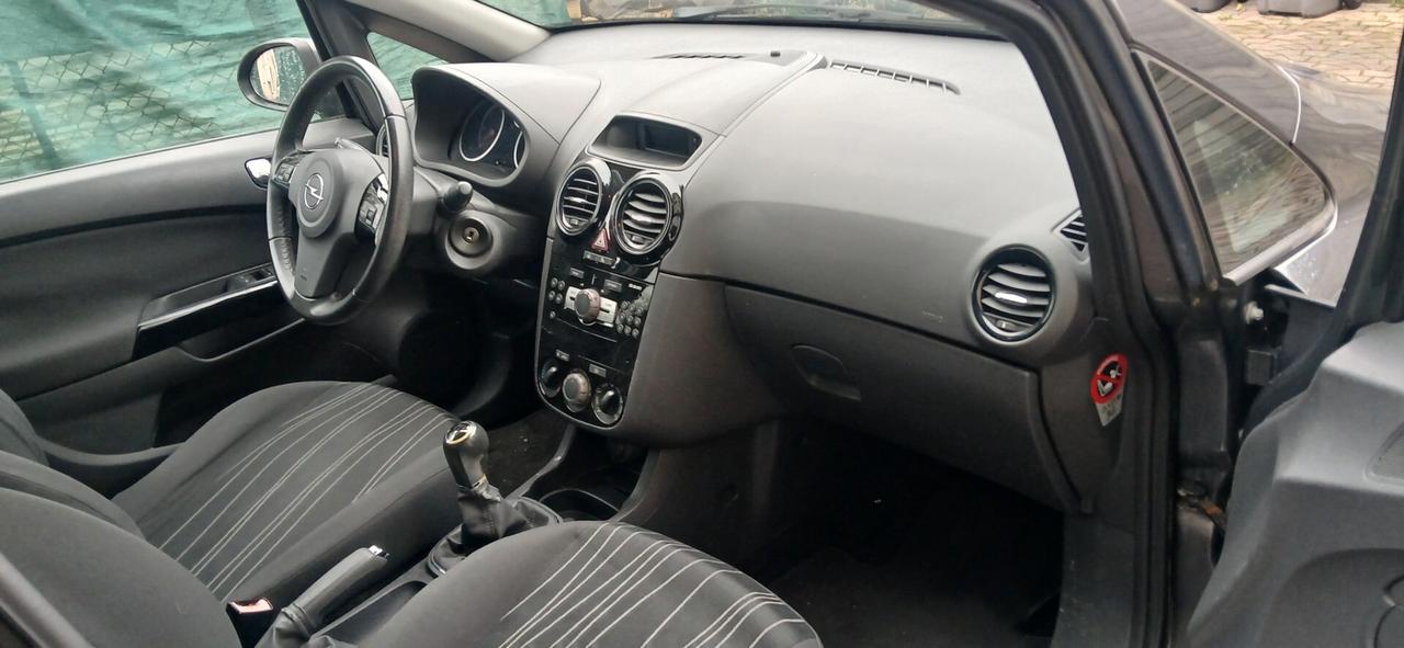 Opel Corsa 1.3 neopatentati diesel