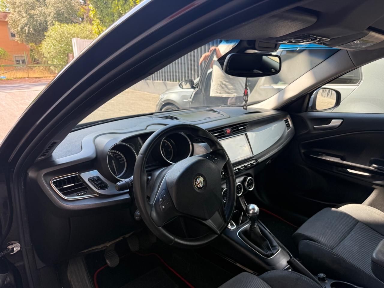 Alfa Romeo Giulietta 1.6 JTDm-2 105 CV Distinctive