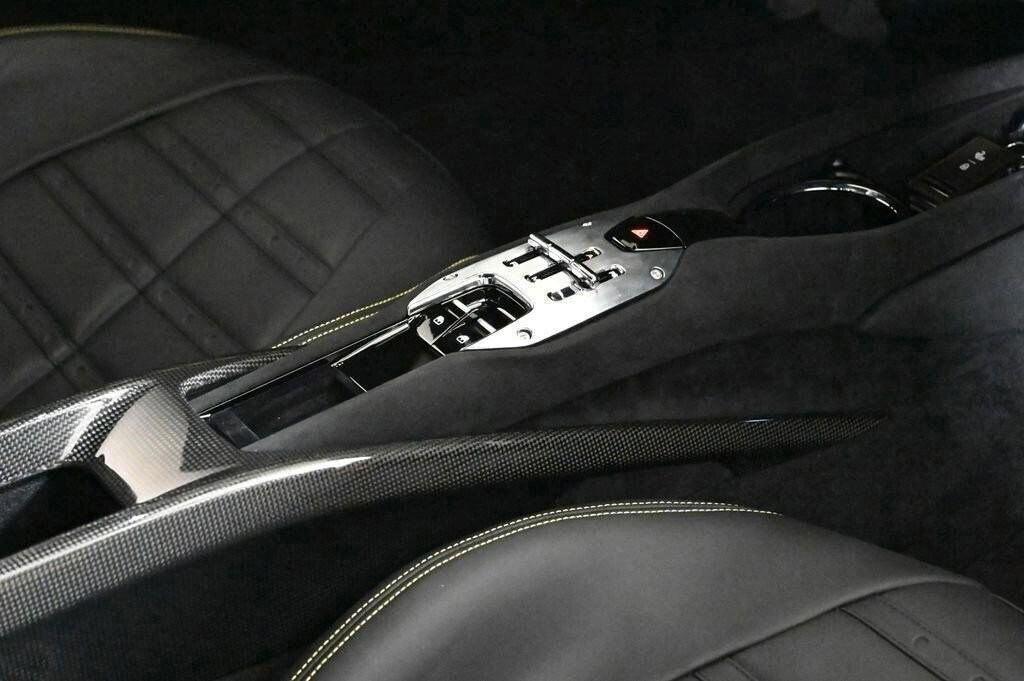 Ferrari 296 GTB NOLEGGIO LUNGO TERMINE - LEASING FULL INCLUSIVE
