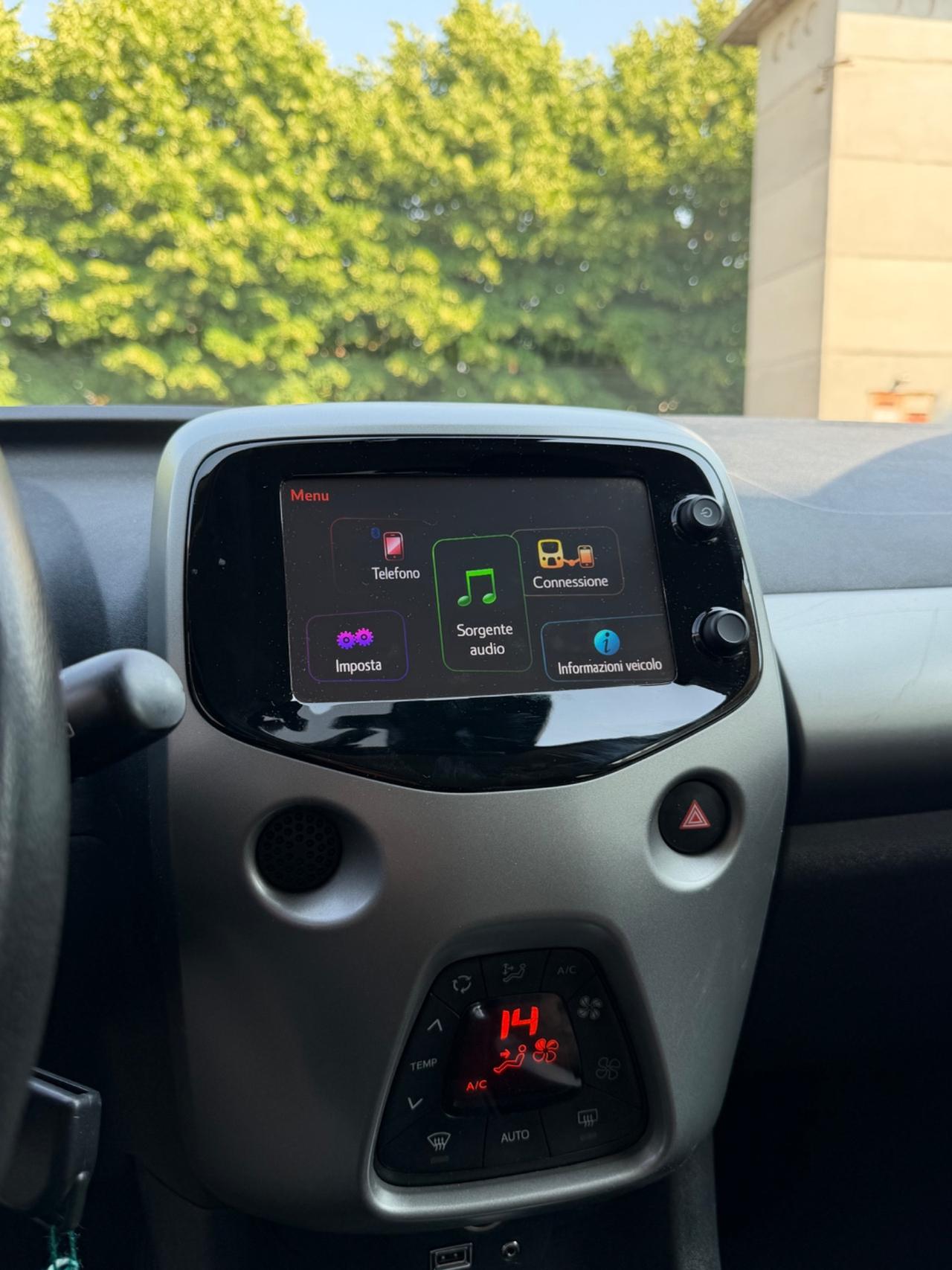 Toyota Aygo 1.0 VVT-i 69 CV 5 porte x-black TSS