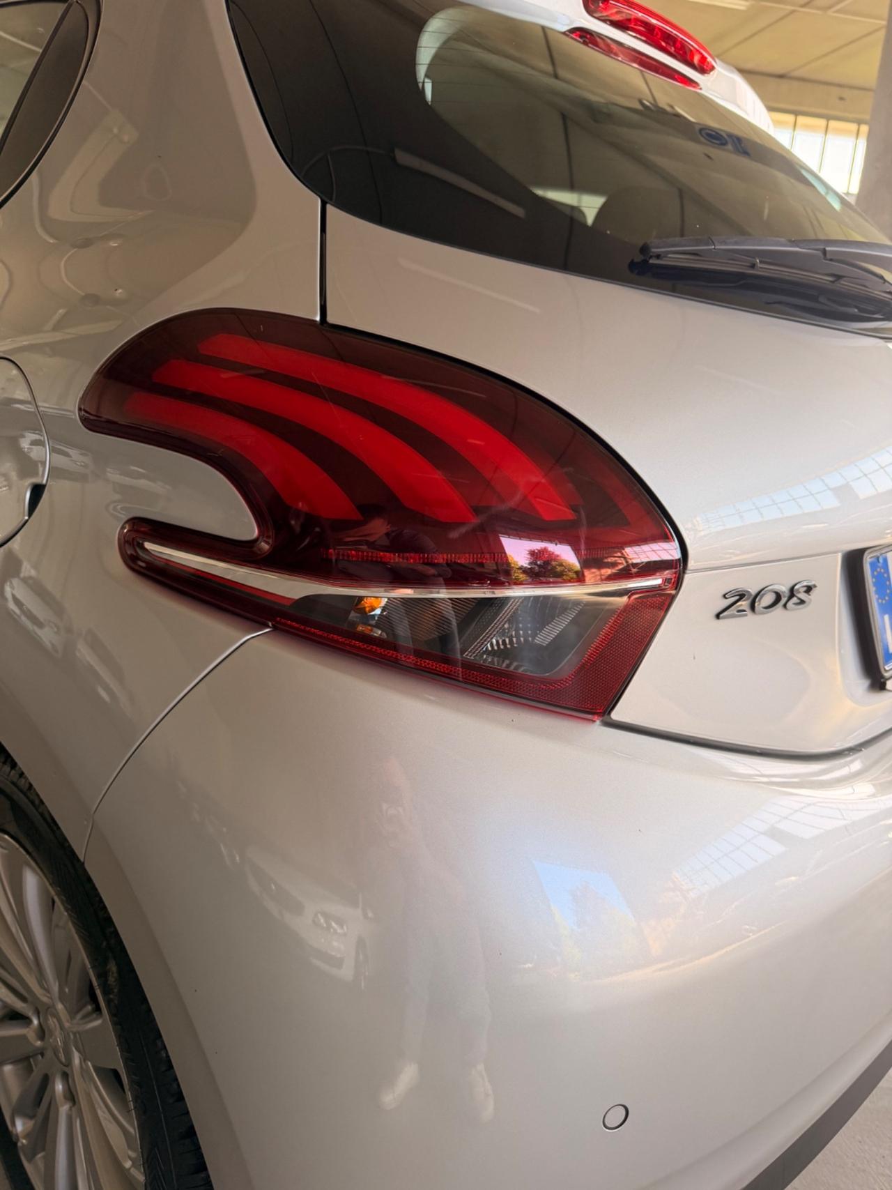 Peugeot 208 BlueHDi 75 5 porte Allure