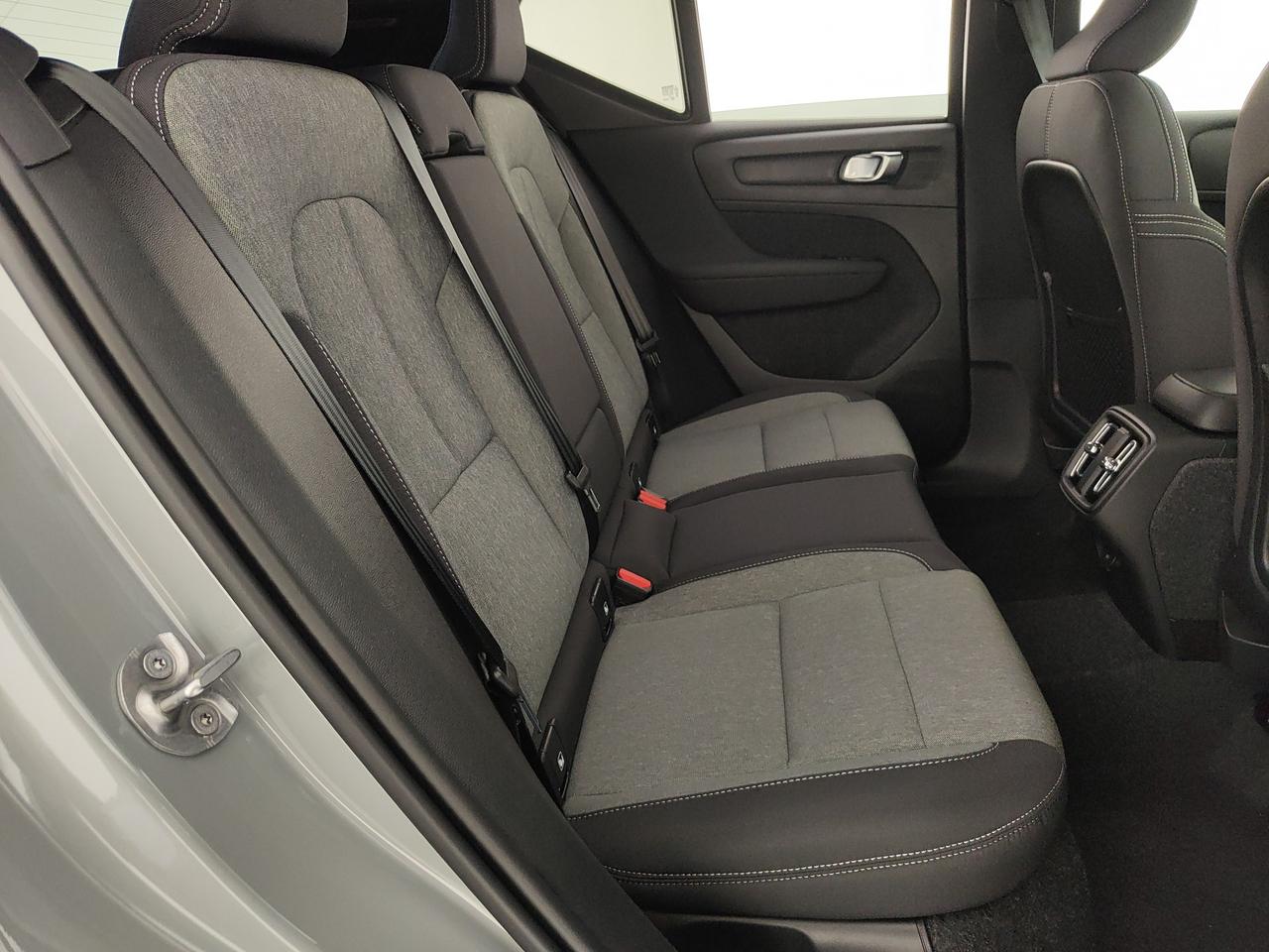VOLVO XC40 2.0 b3 Plus Black Edition auto