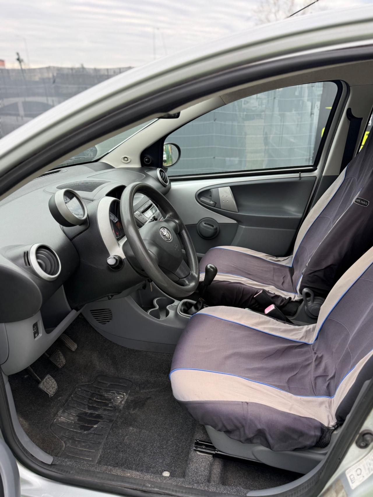 Toyota AYGO 1.0 BENZINA 5 PORTE UNICOPROPRIETARIO