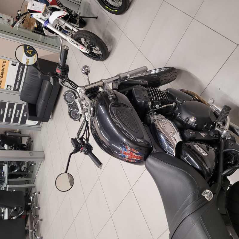 Triumph Legend TT 900 - 1999