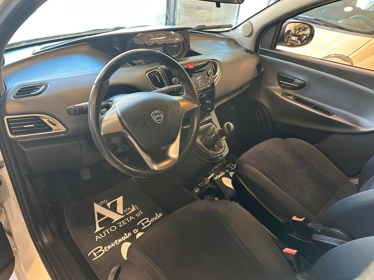 Lancia Ypsilon 0.9 TwinAir 85 CV 5 porte Metano Ecochic Gold