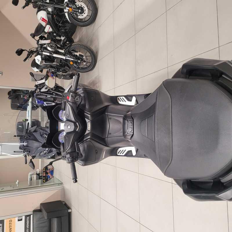 Yamaha T-Max 560 - 2021