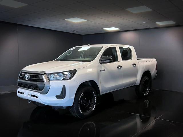 TOYOTA Hilux 2.4D 4WD 4 porte Double Cab Comfort