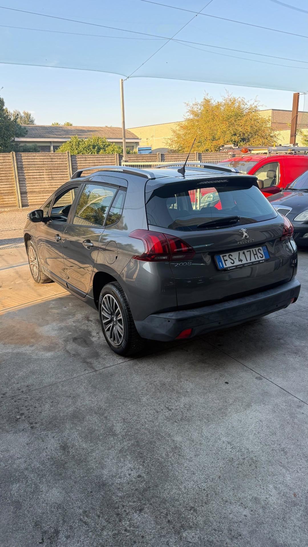 Peugeot 2008 PureTech 82 S&S Allure
