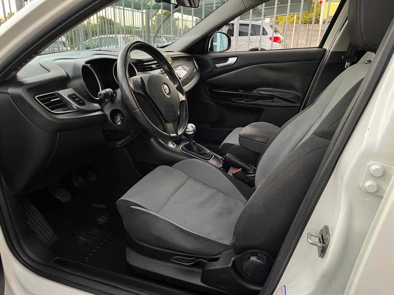 Alfa Romeo Giulietta 1.4 Turbo 120 cv Distinctive ok neopatenti