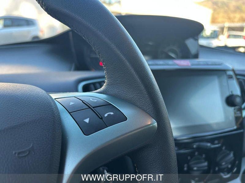 Lancia Ypsilon 1.0 FireFly 5 porte S&S Hybrid Platino