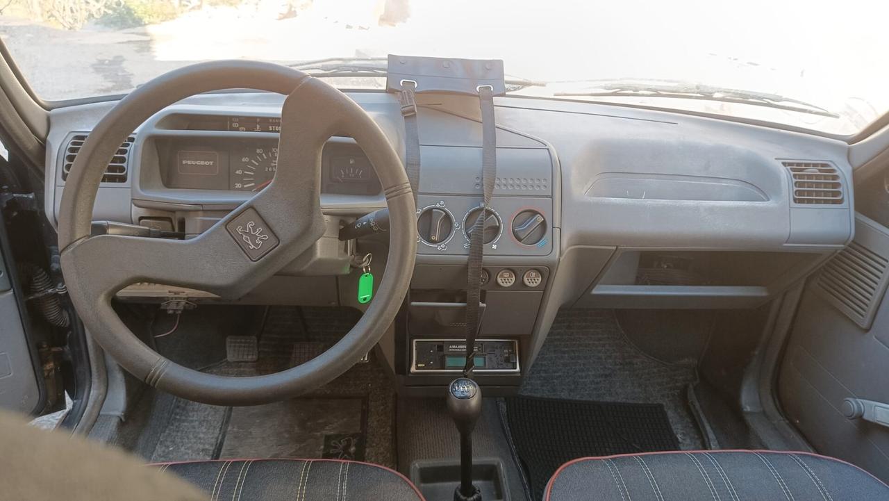 Peugeot 205 954 5 porte Look
