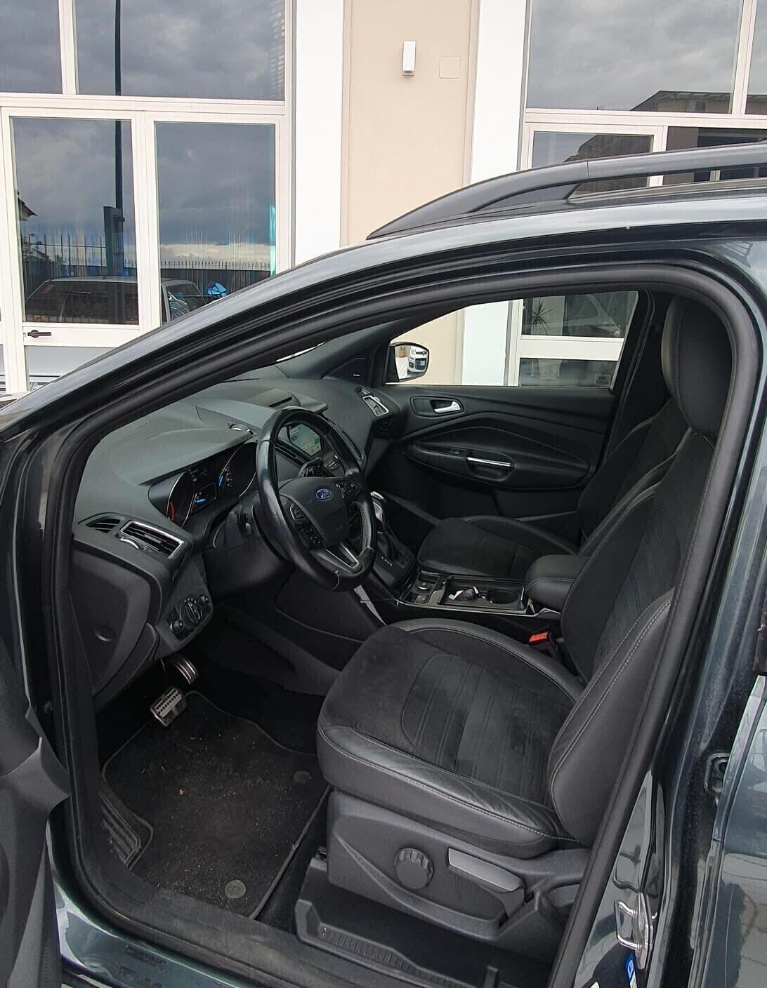 Ford Kuga 2.0 TDCI 150 CV 4WD Powershift ST-Line F1