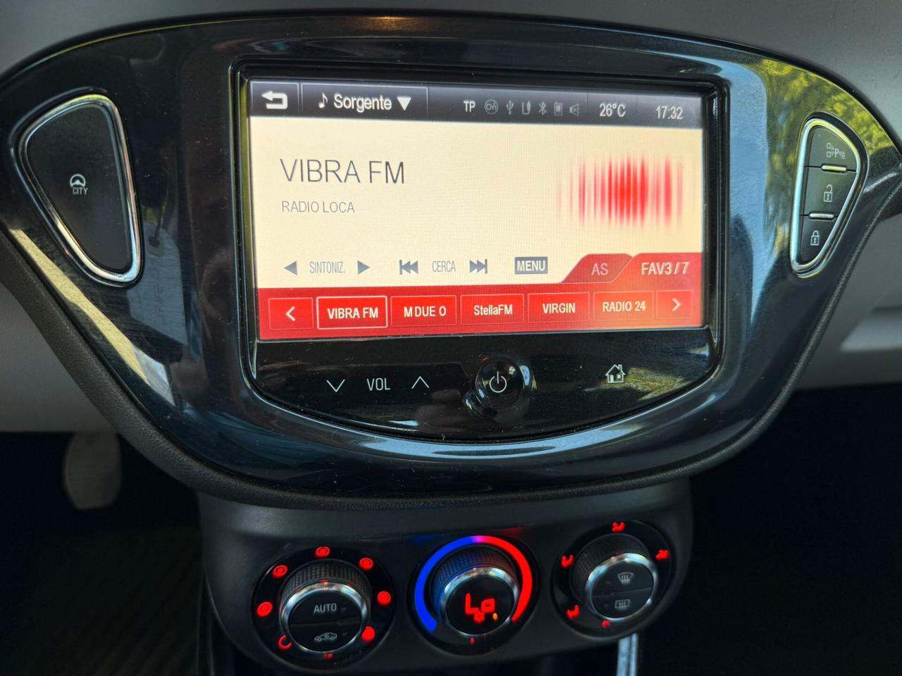 Opel Corsa Corsa V 2015 5p 1.4 Cosmo 90cv