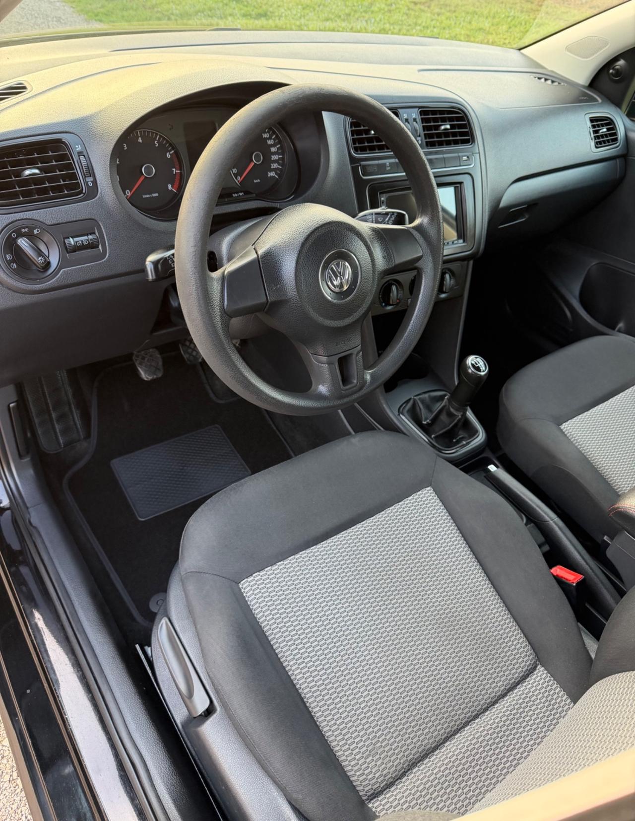 VOLKSWAGEN POLO 1.2 BENZINA 5 PORTE NEOPATENTATi