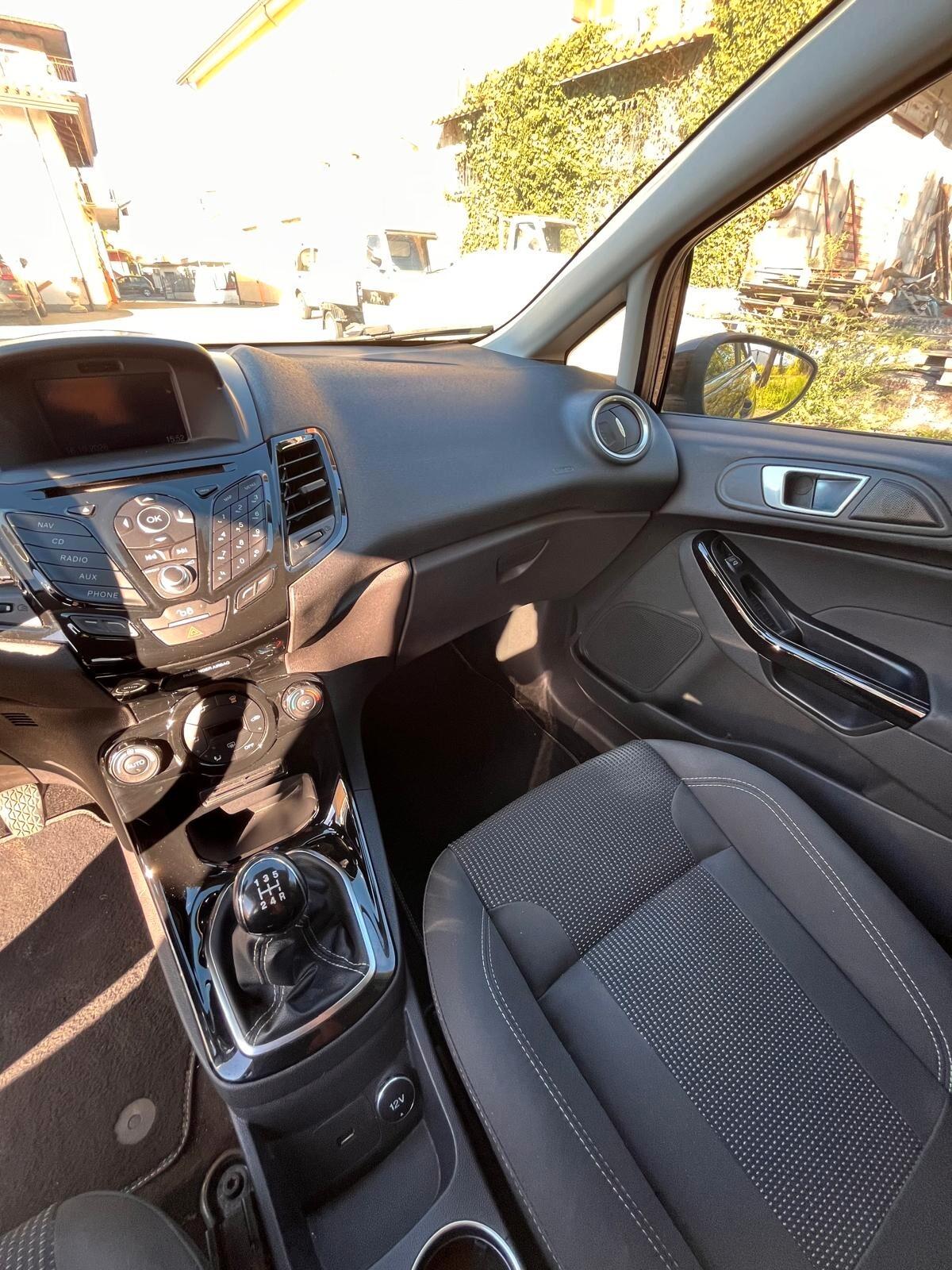 Ford Fiesta Plus 1.5 TDCi 75CV 5 porte