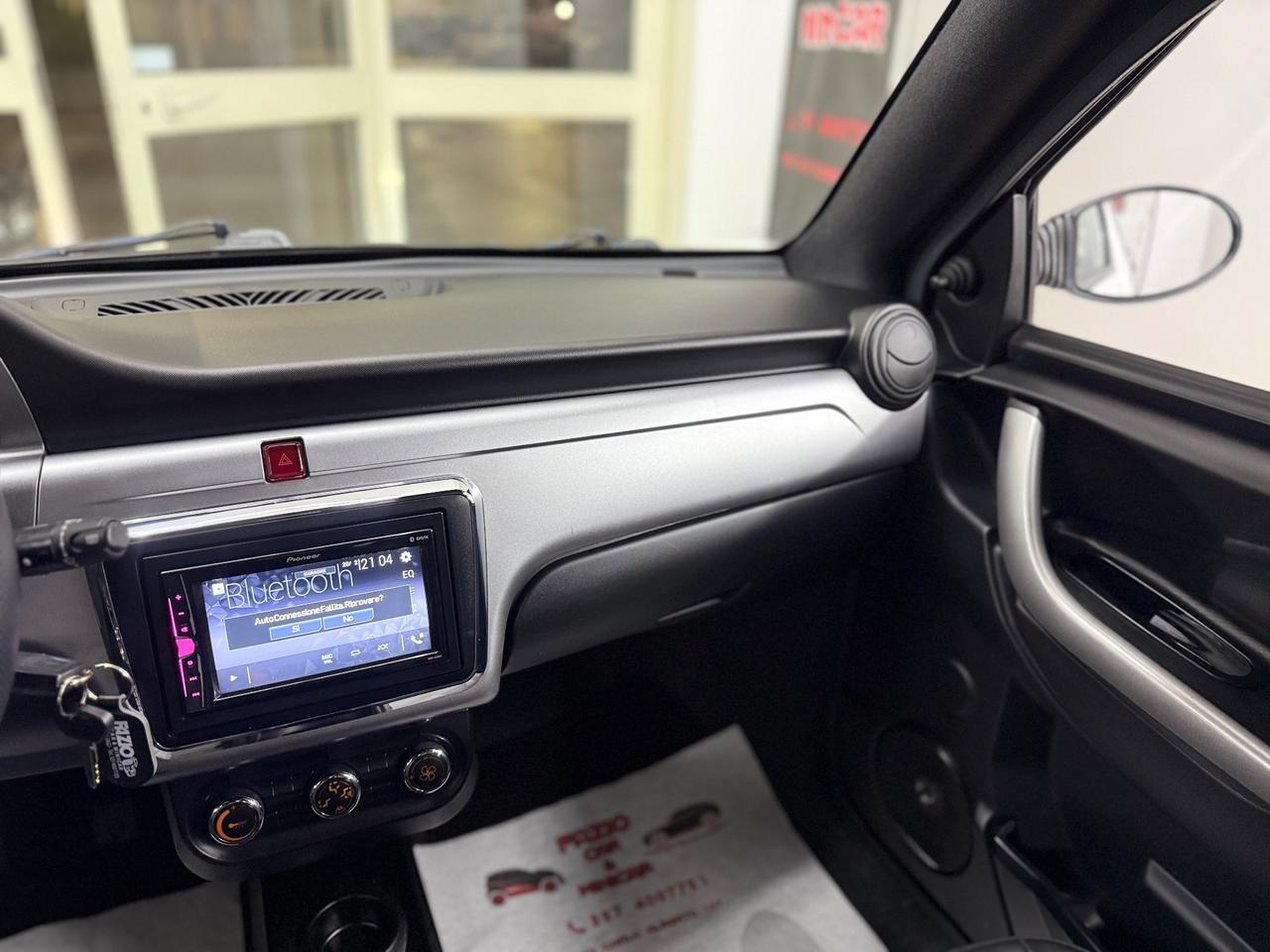 Ligier JS 50 Black & White