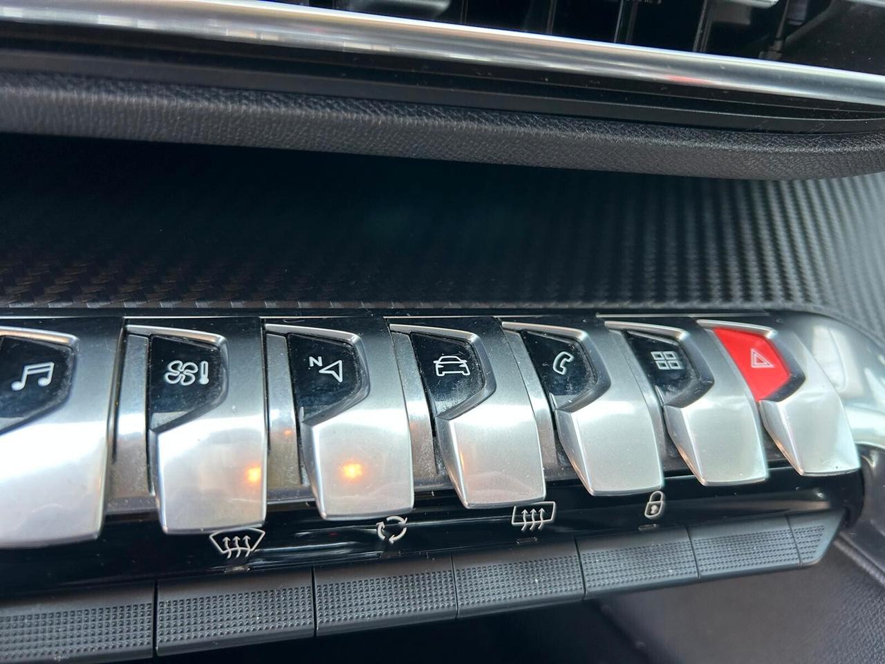 Peugeot 3008 BUSINESS BlueHDi 130 EAT8