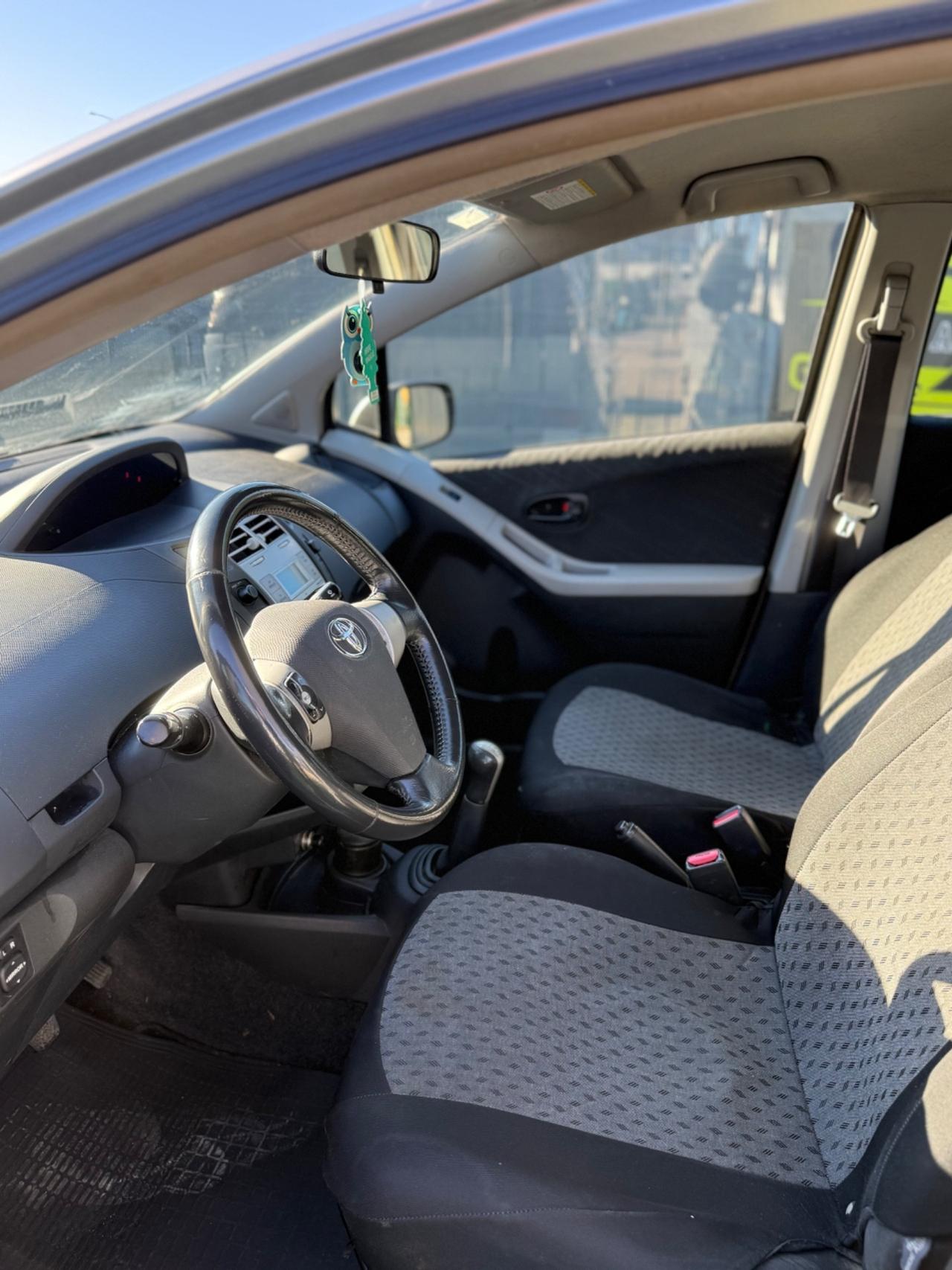 Toyota YARIS 1.0 BENZINA SOL NEOPATENTATI 5 PORTE