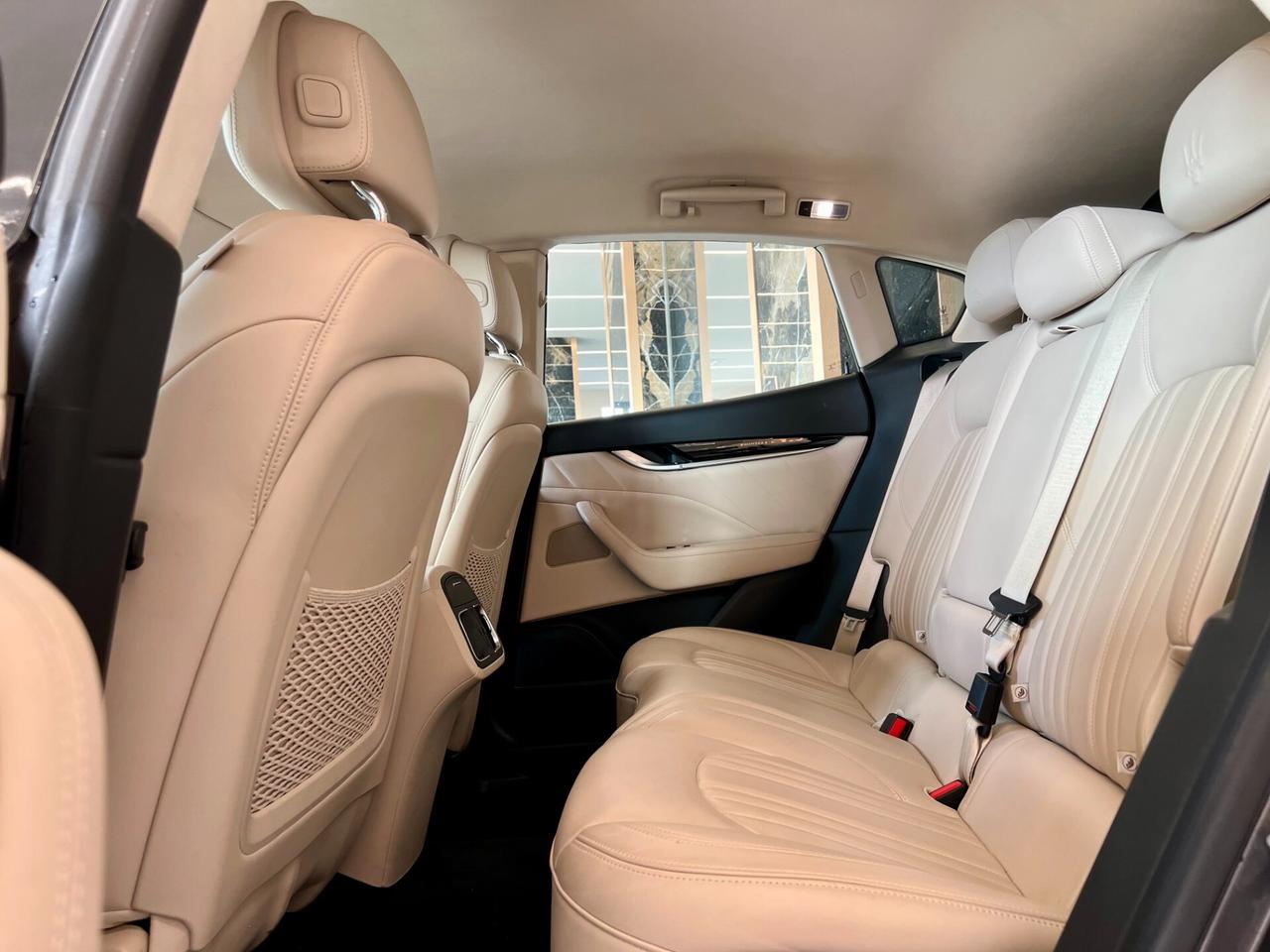 Maserati Levante V6 Diesel 275 CV AWD Granlusso