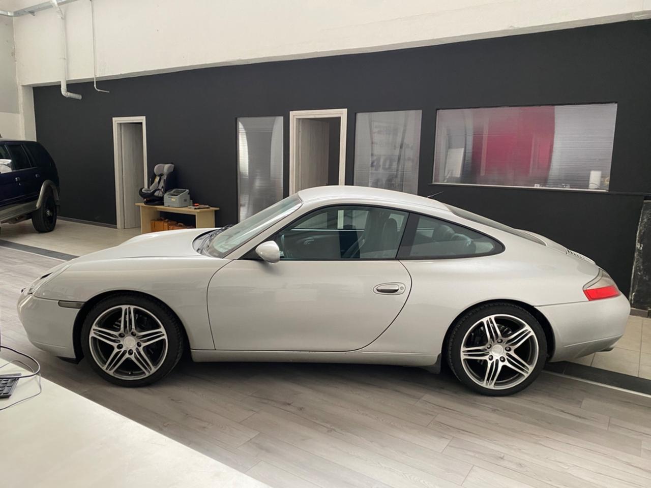 Porsche 911 Carrera cat Coupé