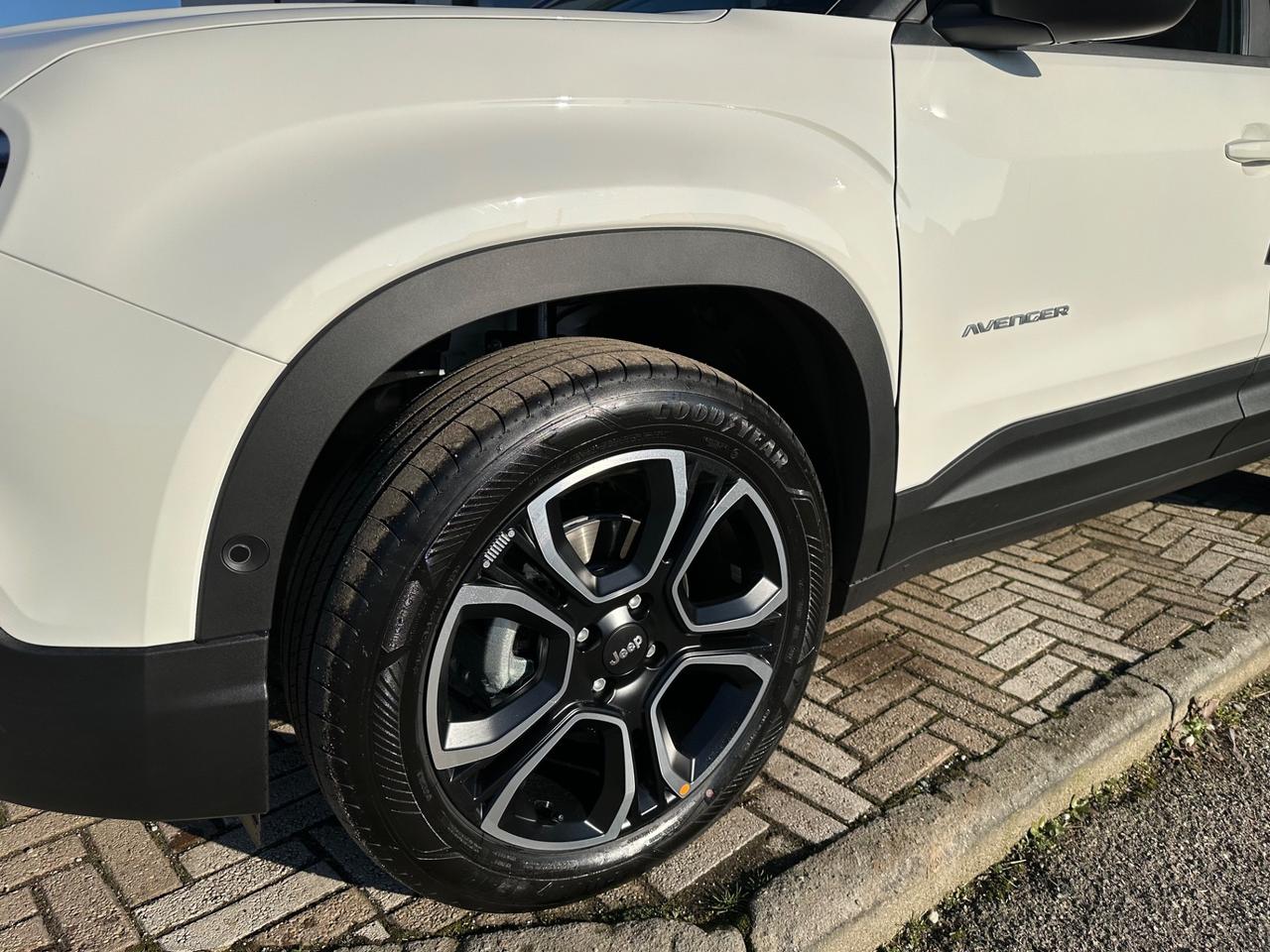 Jeep Avenger 1.2 Turbo 100 CV Summit