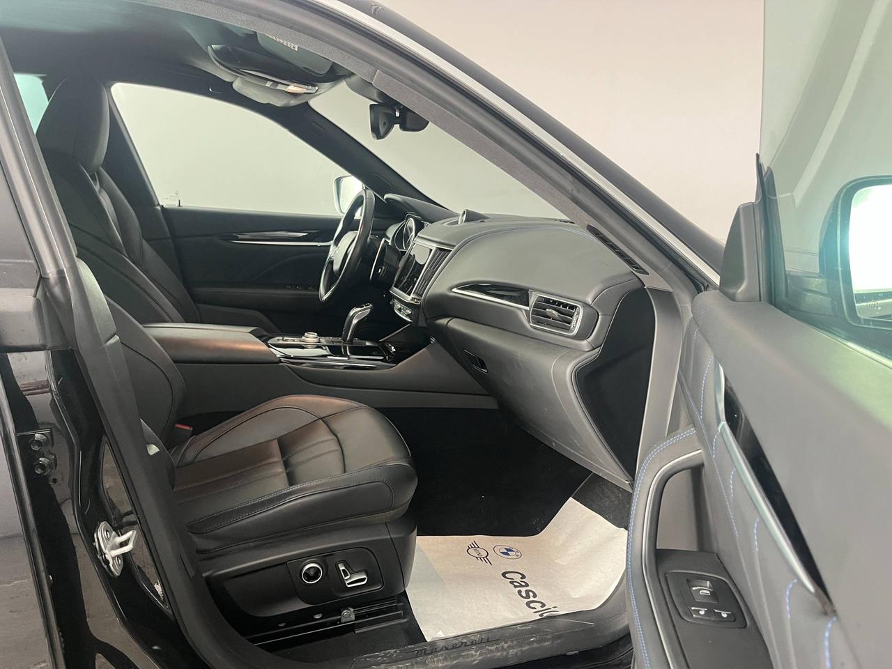 MASERATI Levante 2021 - Maserati Levante2.0 mhev executive 330cv auto