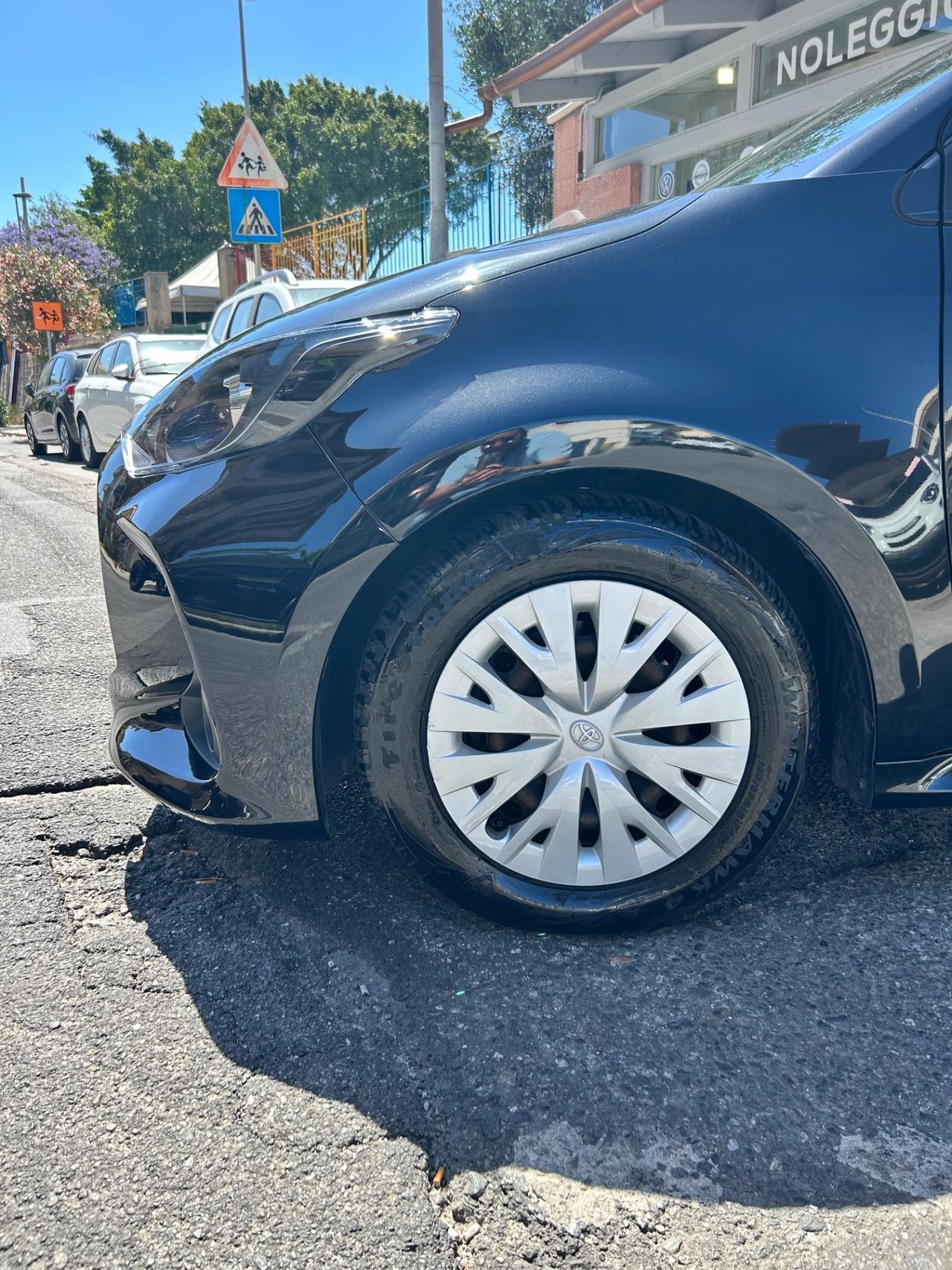 Toyota Yaris 1.5 Hybrid 5 porte Lounge