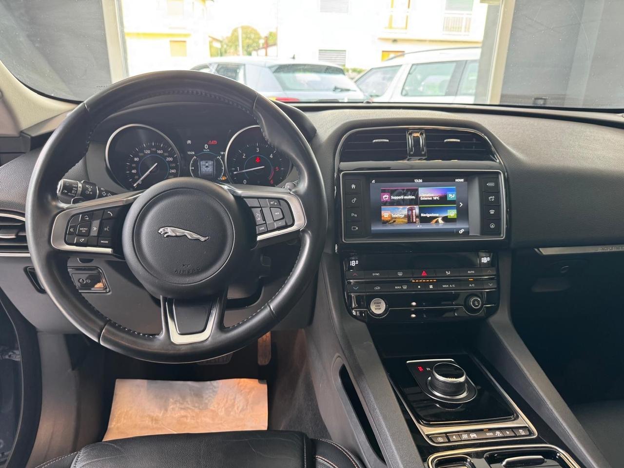 Jaguar F-Pace 2.0 D 180 CV AWD aut. Portfolio