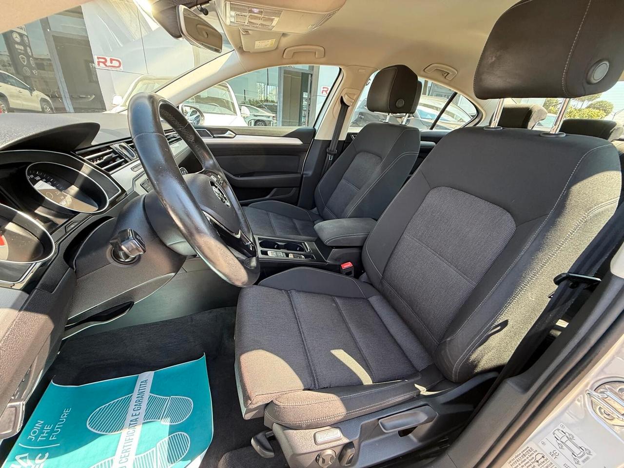 Volkswagen Passat 1.6 TDI Comfortline BlueMotion Technology - ok neopatentati -