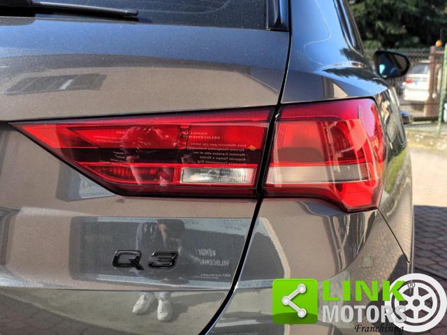 AUDI Q3 35 TFSI 150 CV S Tronic S Line Identity Black