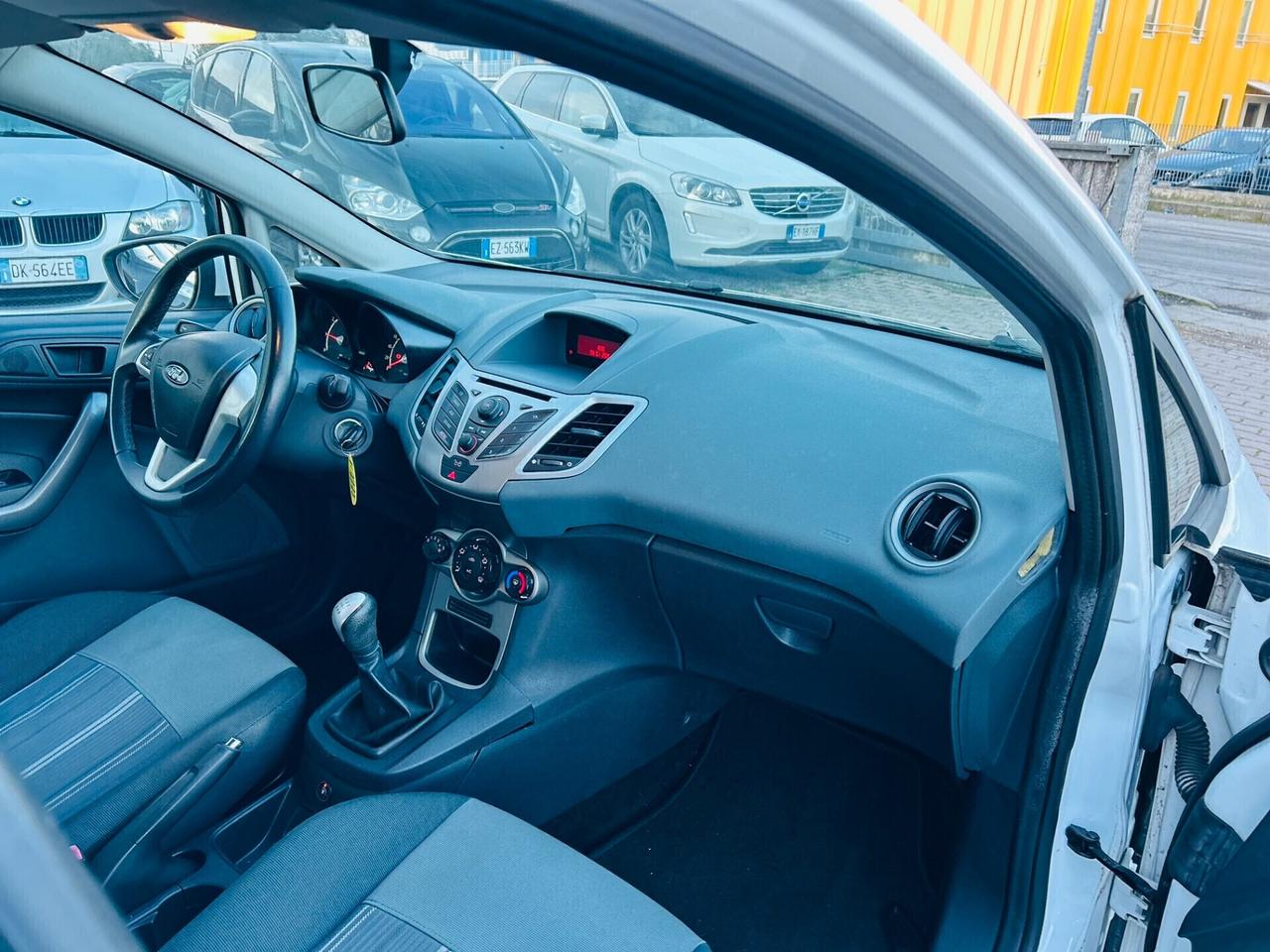 Ford Fiesta 1.4 5 porte Bz.- GPL Titanium