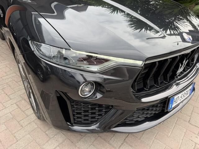 Maserati Levante V6 350 CV Q4 Gransport
