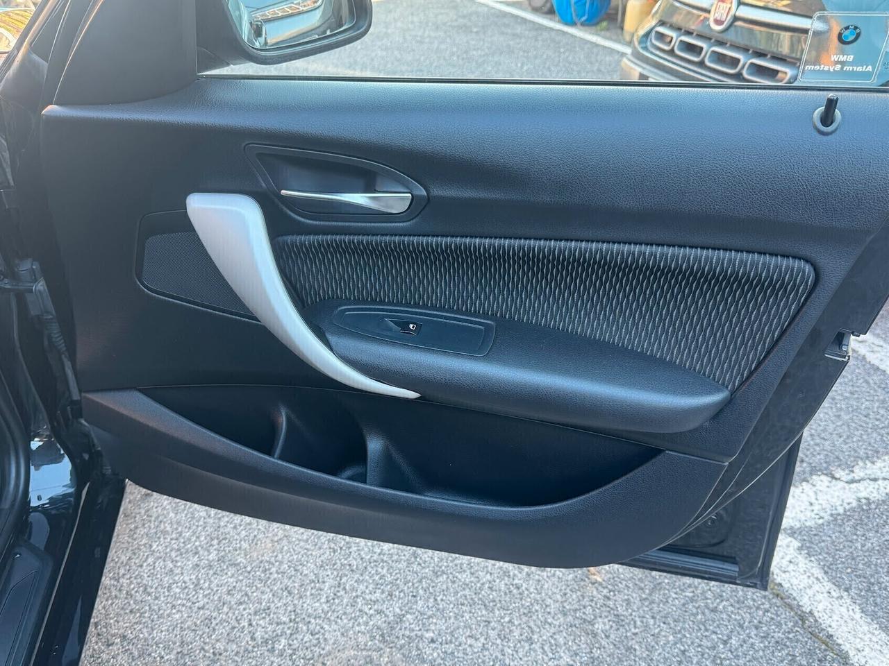 Bmw 116d 5p. Unique