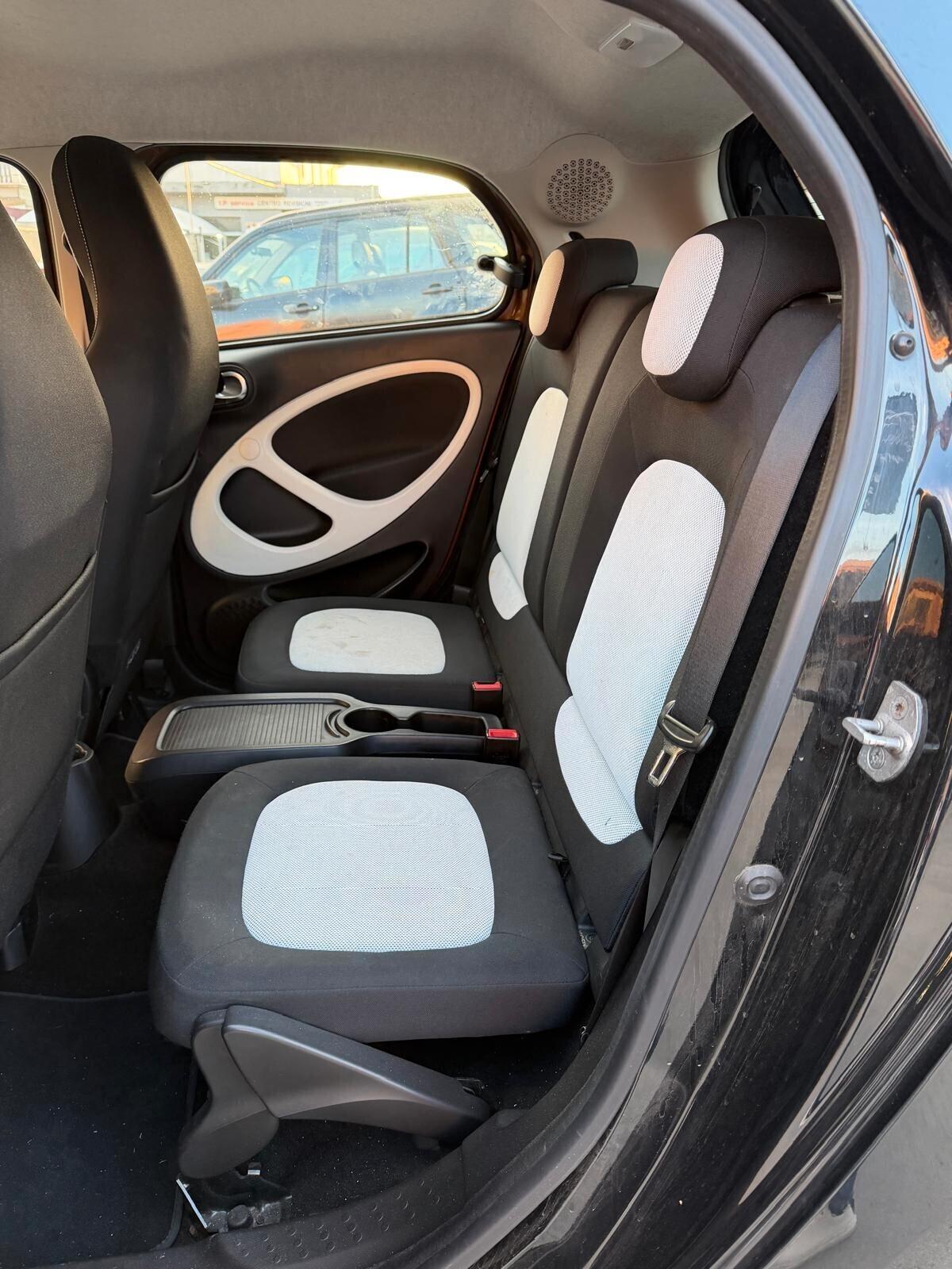 Smart ForFour 70 1.0 Youngster