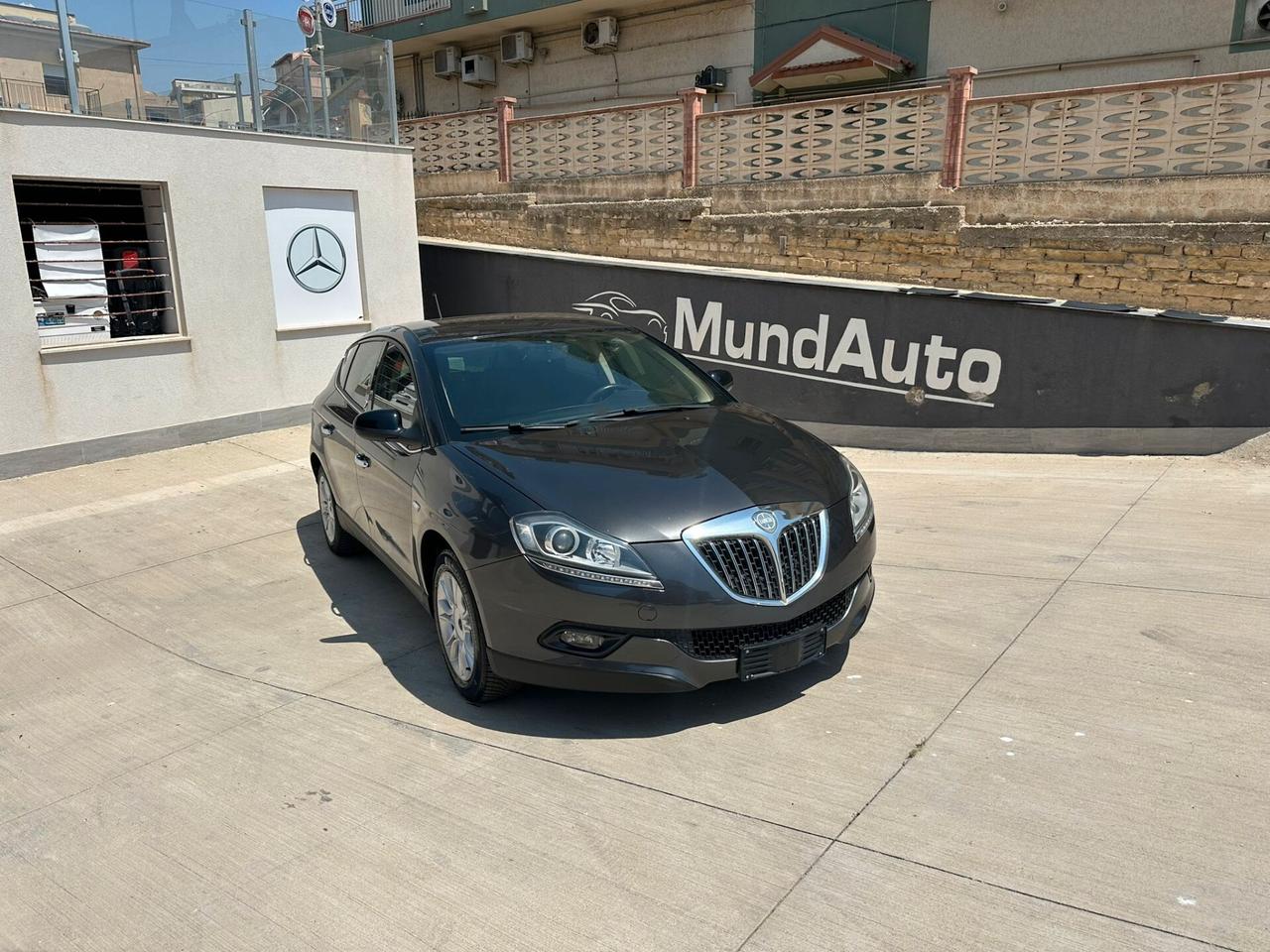 Lancia Delta 1.6 MJT DPF Oro