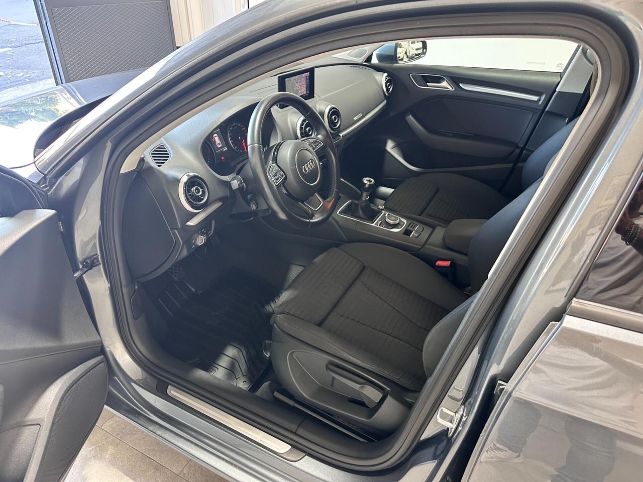 Audi A3 SPB 1.6 TDI 110cv – NAVI – FUL