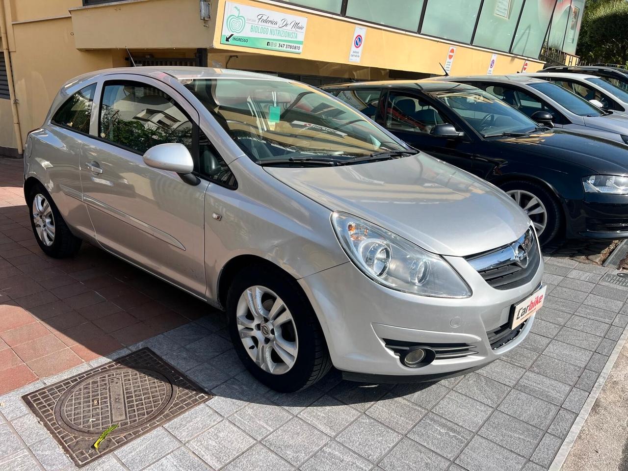 Opel Corsa 1.0 12V 3 porte Club