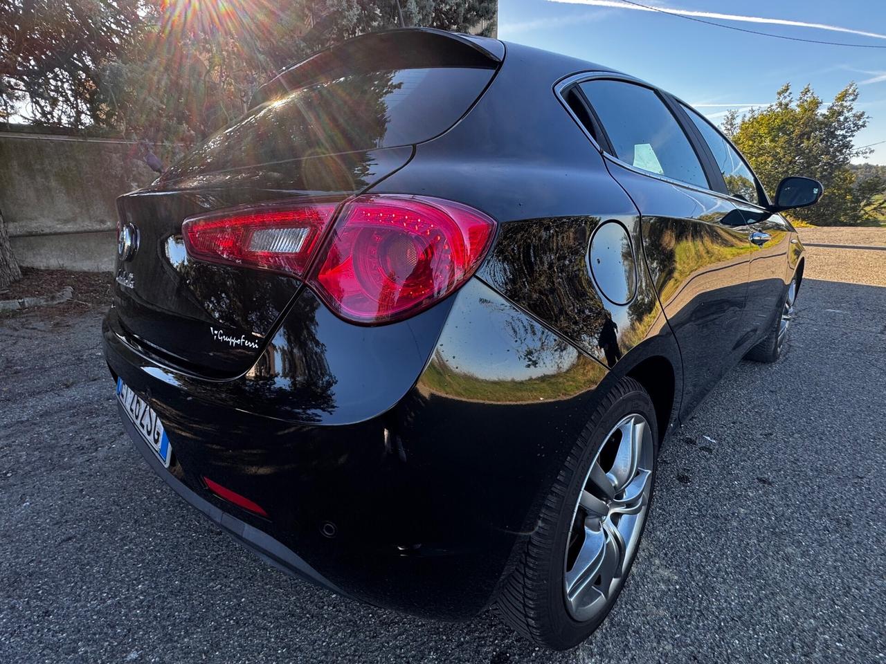 Alfa Romeo Giulietta 1.6 JTDm-2 105 CV Distinctive