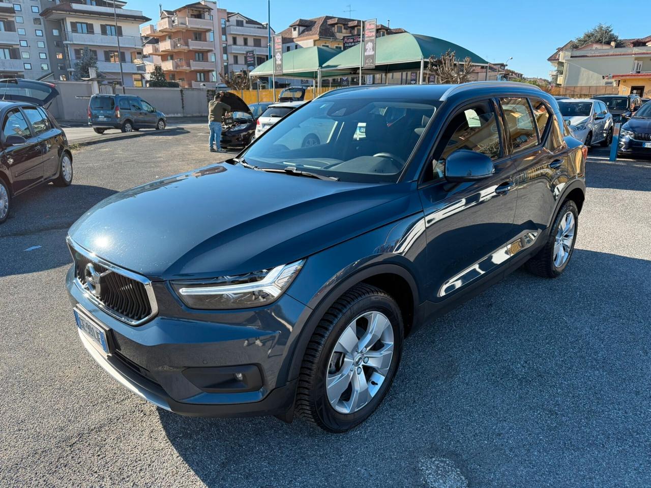 VOLVO XC40 MOMENTUM T2 1.5BENZINA 129CV AUTOMATICA EURO6B