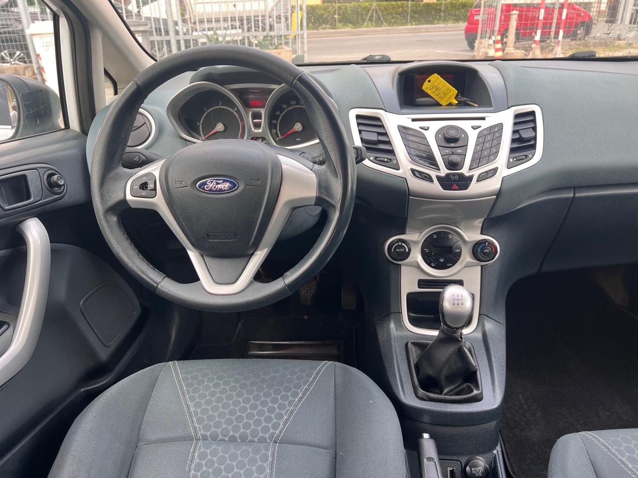 Ford Fiesta 1.4 TDCi 5p. Titanium