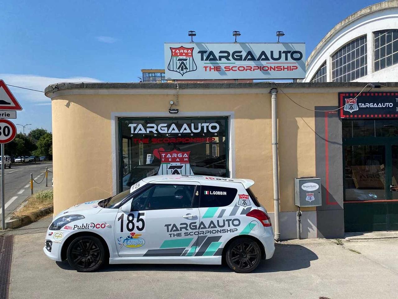 Suzuki Swift 1.6 RALLY RACING START