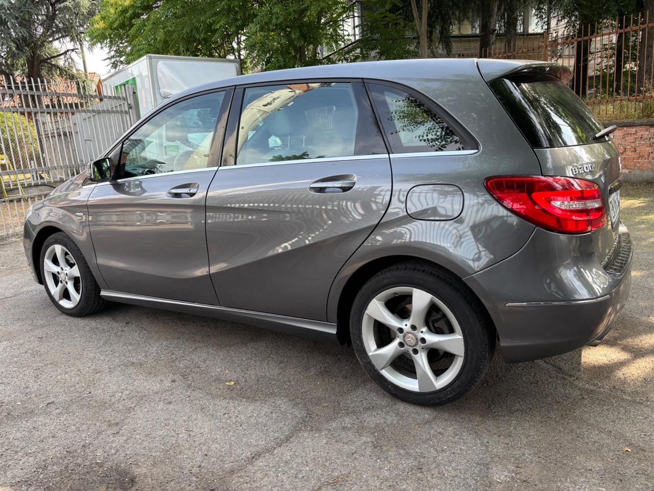 Mercedes-benz B 200 BlueEFFICIENCY Premium