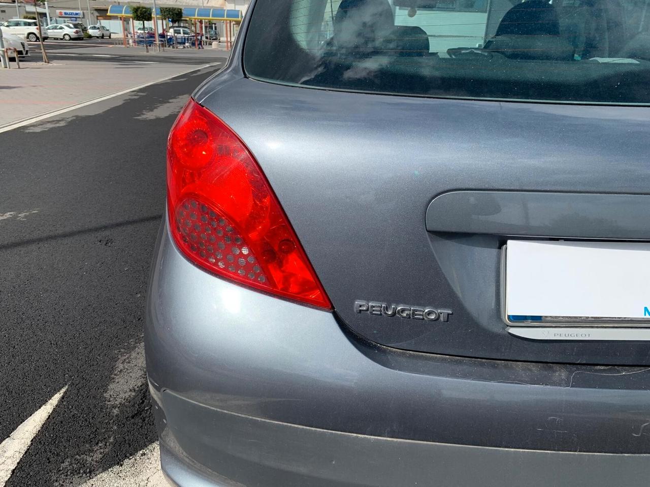 Peugeot 207 1.4 HDi 70CV 5p. X Line Mix