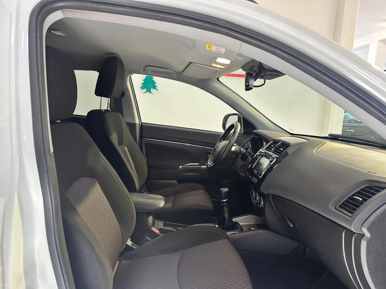 Mitsubishi ASX 1.6 DI-D 114 CV 4WD Instyle Navi