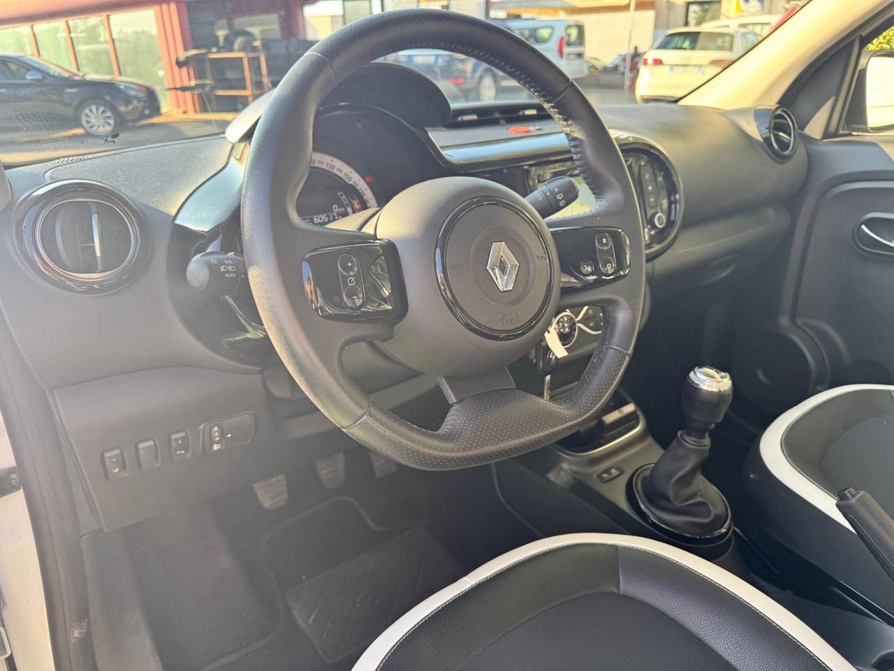Renault Twingo SCe 65 CV Urban Night